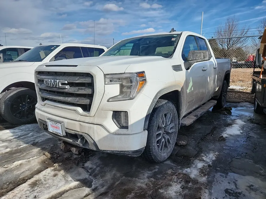 2022 GMC Sierra 1500 Limited Elevation | Photo 2 of 3