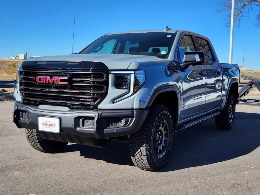 2025 GMC Sierra 1500 AT4X | Photo 3 of 33