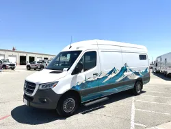 2023 Winnebago Adventure Wagon 70 SE | Thumbnail Photo 17 of 19