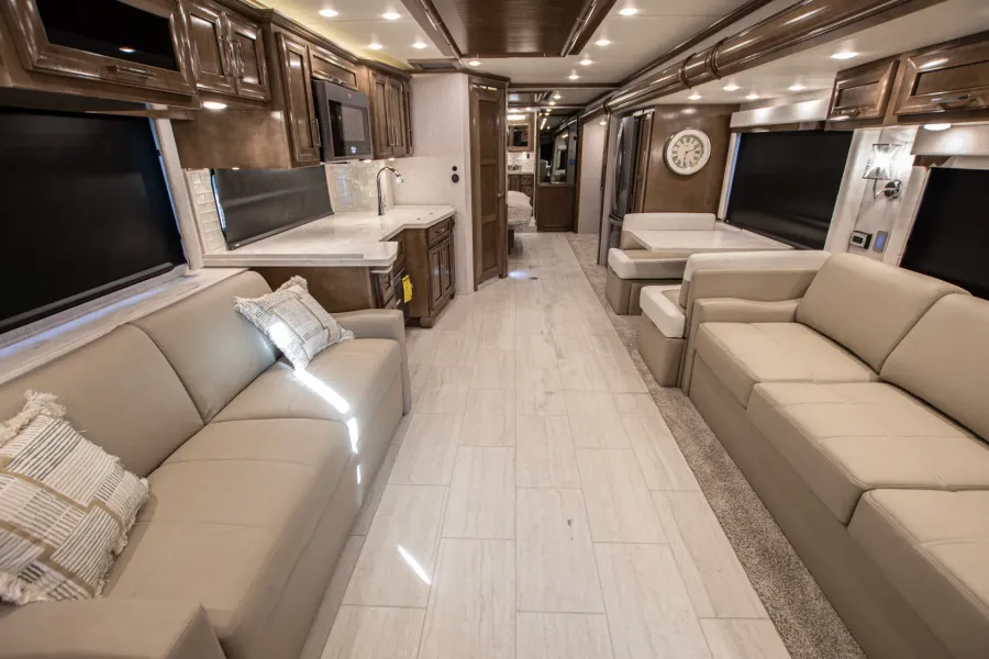 2024 Newmar Ventana 4037 | Photo 1 of 20