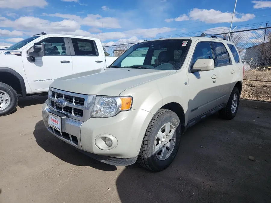 2008 Ford Escape Limited | Photo 2 of 3