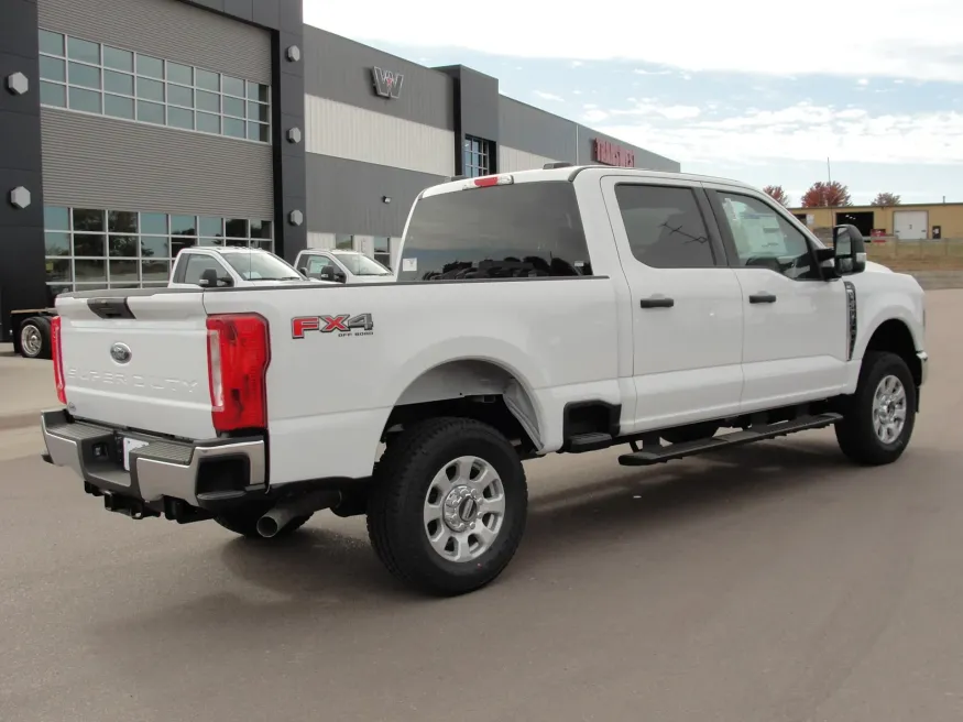 2024 Ford F250 | Photo 5 of 16