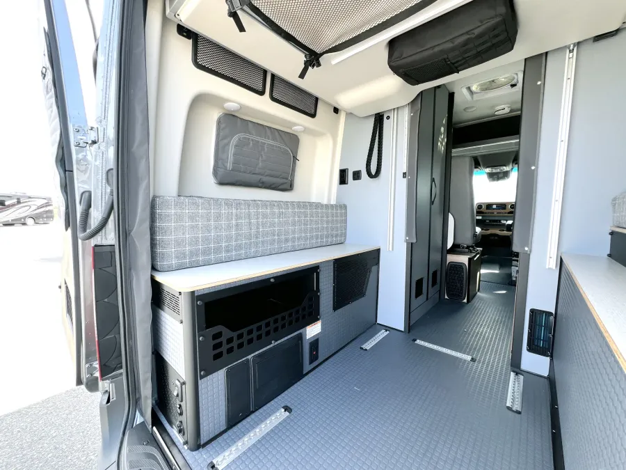 2025 Winnebago Revel 44E | Photo 15 of 19