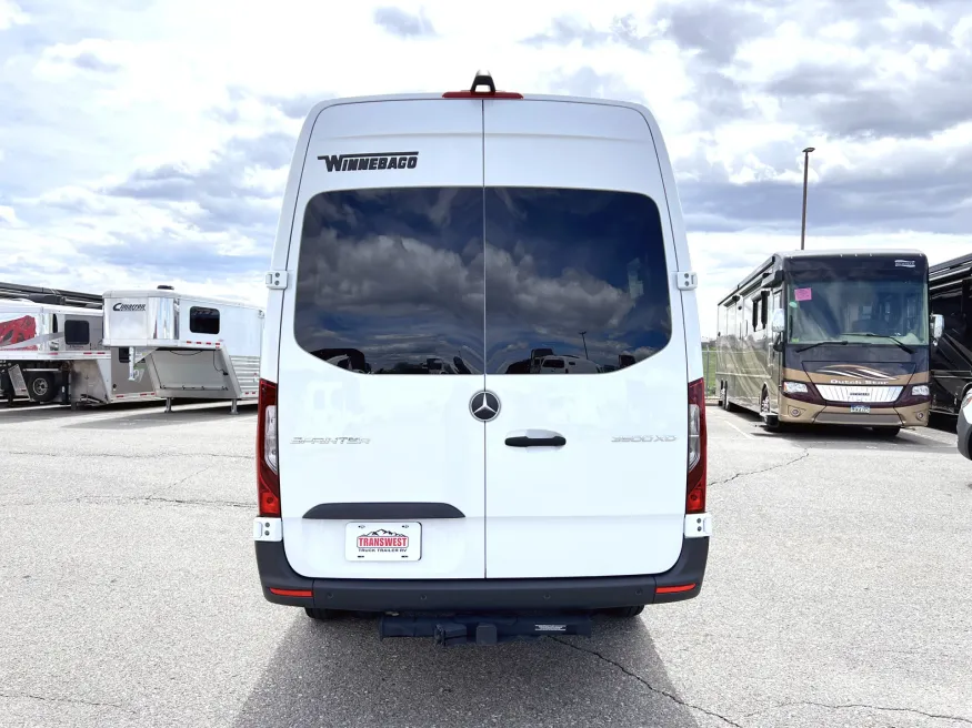 2023 Winnebago Adventure Wagon 70 SE | Photo 11 of 15