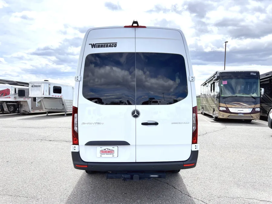 2023 Winnebago Adventure Wagon 70 SE | Photo 11 of 15