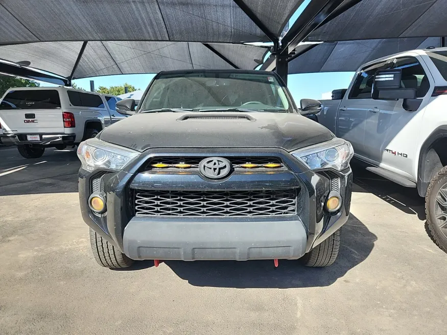 2019 Toyota 4Runner | Photo 1 of 3