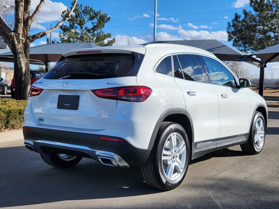 2023 Mercedes Benz GLA GLA 250 | Photo 2 of 32