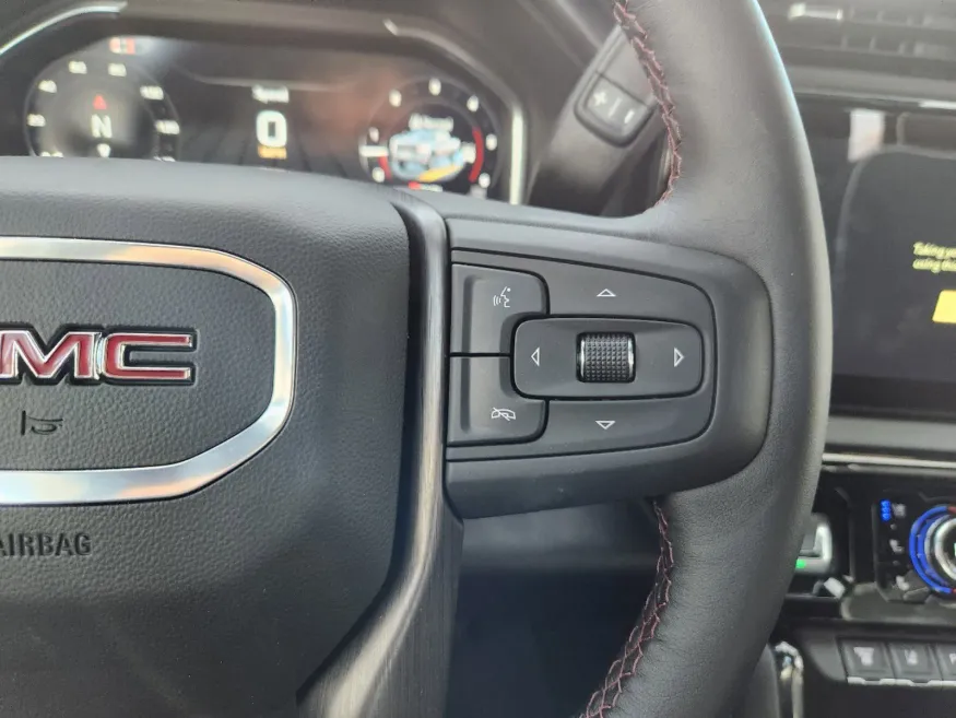 2025 GMC Sierra 2500HD AT4X | Photo 23 of 31