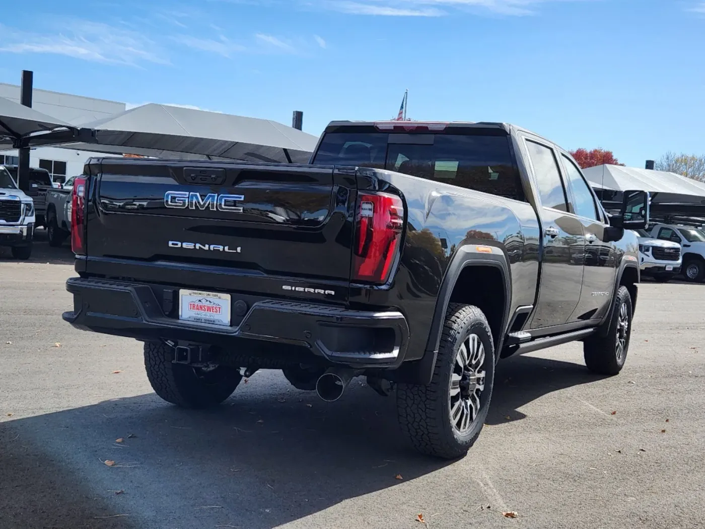 2025 GMC Sierra 3500HD Denali Ultimate | Photo 2 of 30