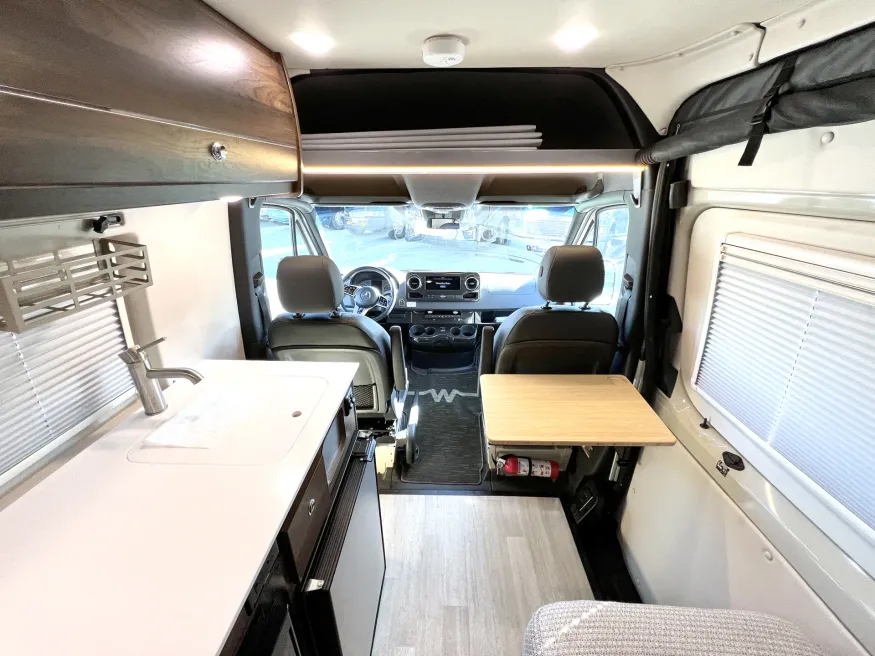 2020 Winnebago Boldt 70KL | Photo 8 of 21