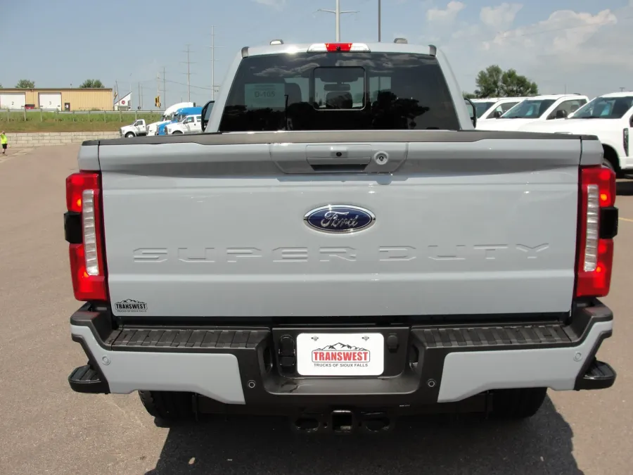 2024 Ford F-350 | Photo 4 of 19