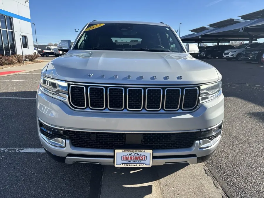 2022 Jeep Wagoneer Series II | Photo 7 of 22