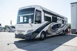 2023 Newmar London Aire 4551 | Thumbnail Photo 5 of 15