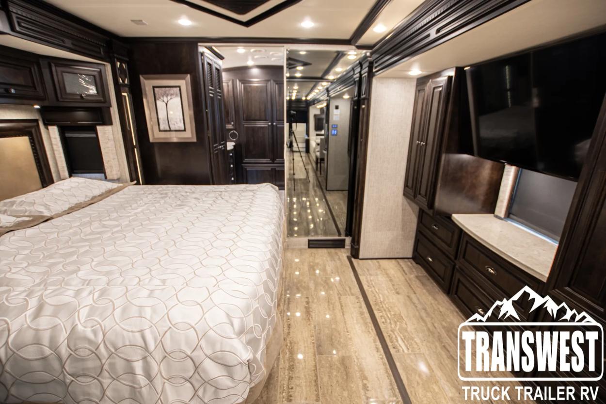 2020 Newmar Dutch Star 4369 | Photo 11 of 17