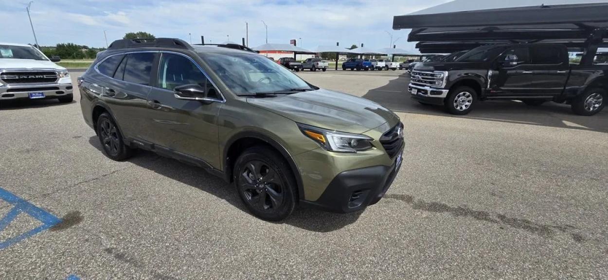 2021 Subaru Outback | Photo 3 of 31