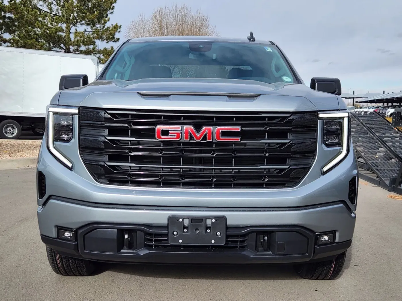 2025 GMC Sierra 1500 Elevation | Photo 4 of 31