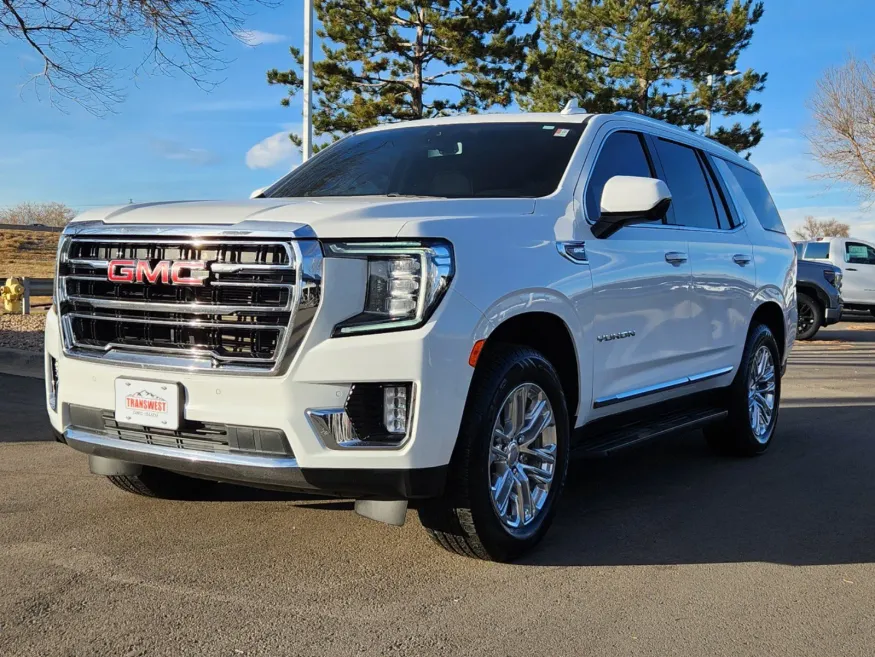 2021 GMC Yukon SLT | Photo 3 of 29