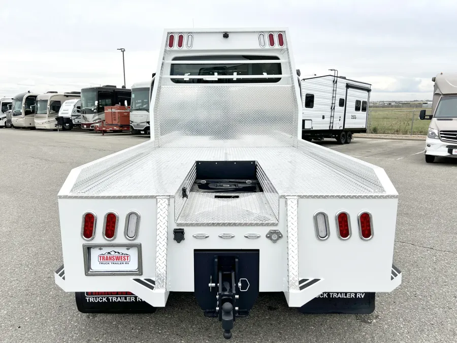 2024 Freightliner M2 106 Summit Hauler | Photo 16 of 23