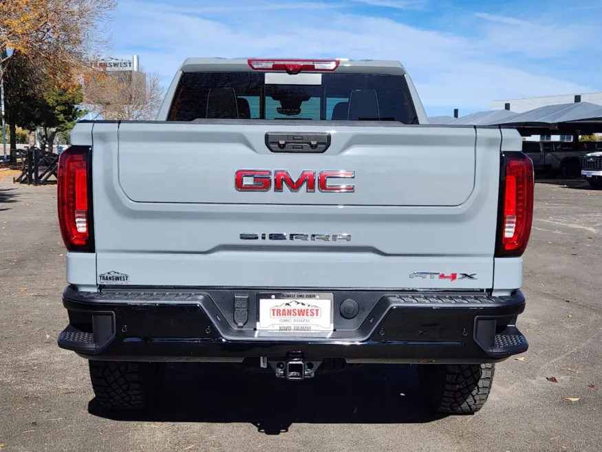 2025 GMC Sierra 1500 AT4X | Photo 12 of 31