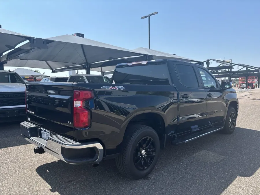 2019 Chevrolet Silverado 1500 LT | Photo 4 of 20