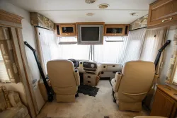 2004 Newmar Kountry Star 3904 | Thumbnail Photo 4 of 8