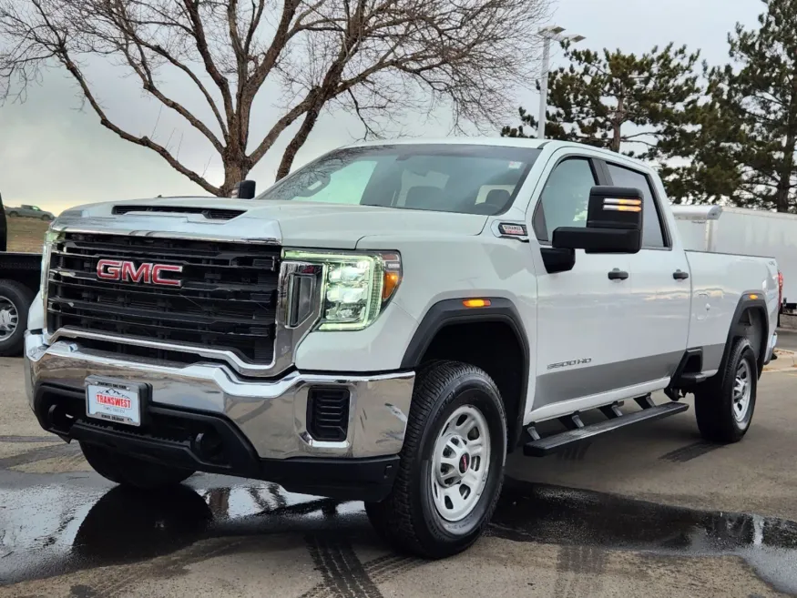 2021 GMC Sierra 3500HD | Photo 3 of 31