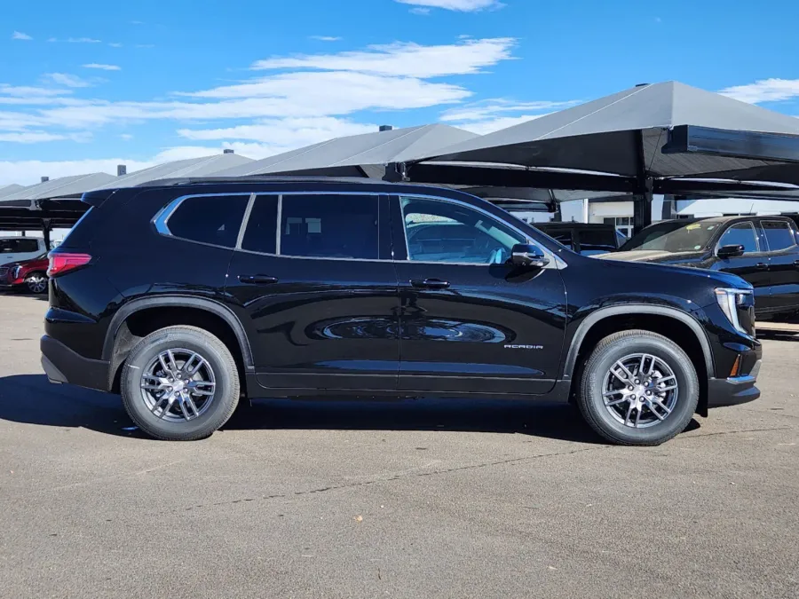 2025 GMC Acadia AWD Elevation | Photo 1 of 27