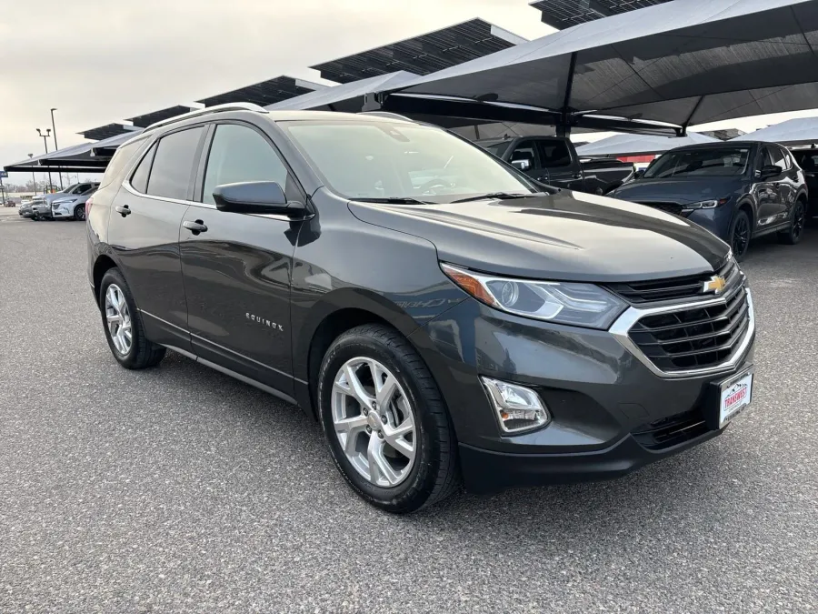 2020 Chevrolet Equinox LT | Photo 6 of 21