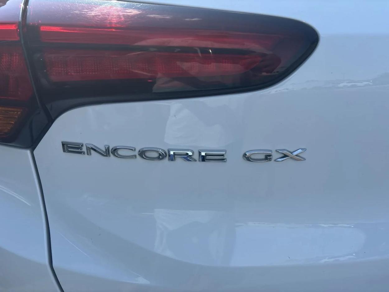 2021 Buick Encore GX Essence | Photo 8 of 23