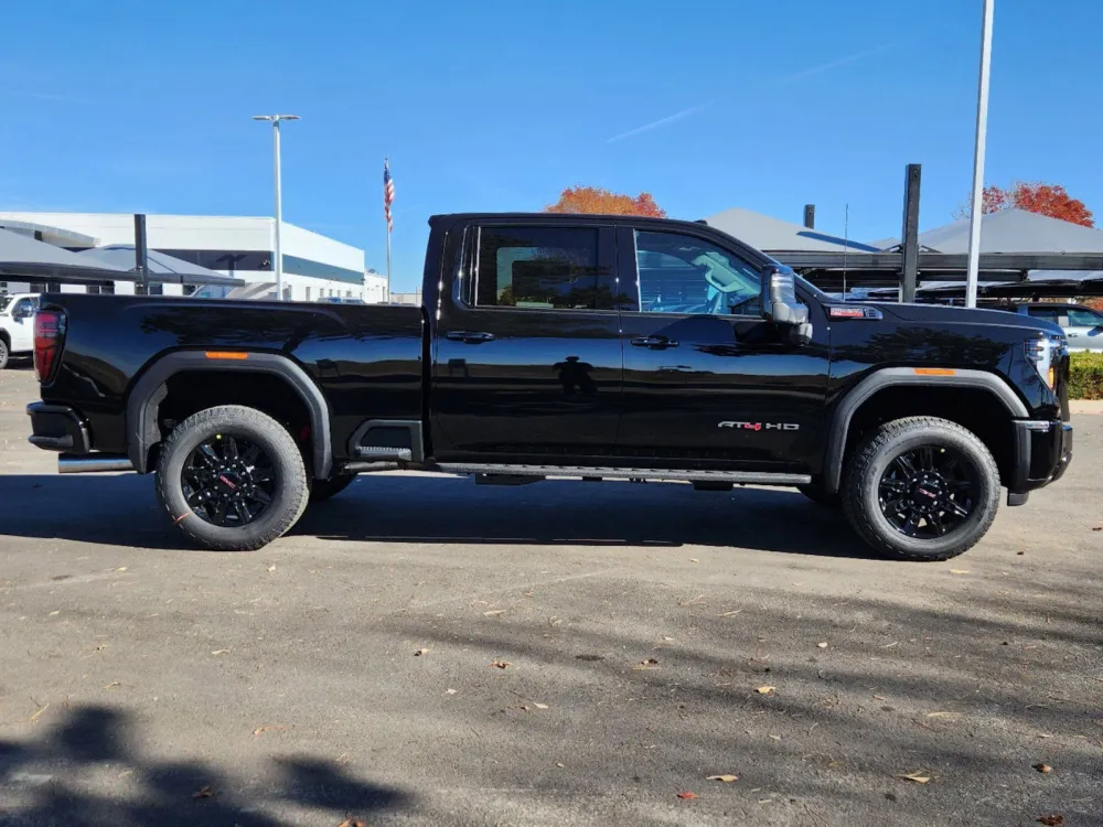 2025 GMC Sierra 2500HD AT4