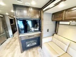 2020 Tiffin Allegro Red 33AA | Thumbnail Photo 11 of 28