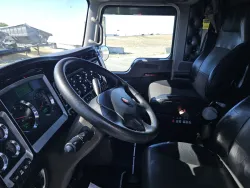 2022 Kenworth W900 | Thumbnail Photo 16 of 43