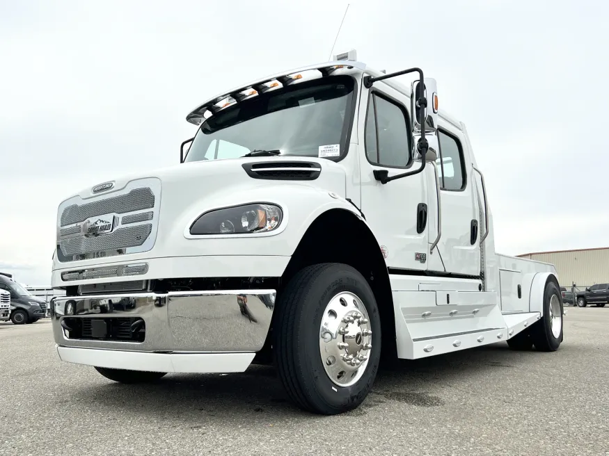 2024 Freightliner M2 106 Summit Hauler | Photo 23 of 23