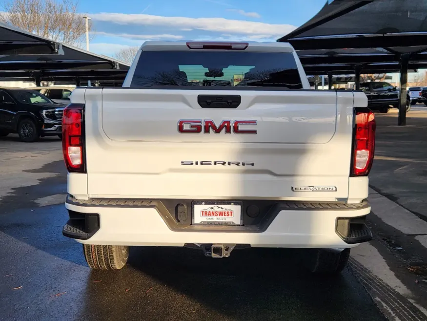 2025 GMC Sierra 1500 Elevation | Photo 11 of 28