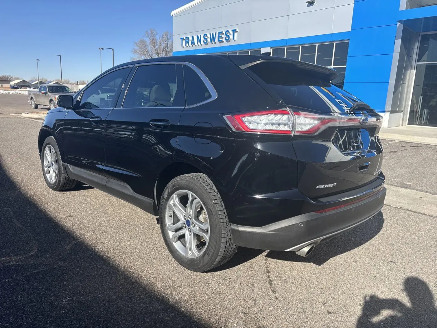 2018 Ford Edge Titanium | Photo 2 of 22