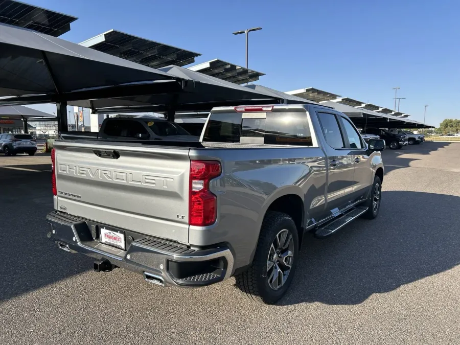 2025 Chevrolet Silverado 1500 LT | Photo 4 of 23