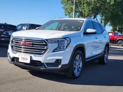 2024 GMC Terrain SLT | Thumbnail Photo 3 of 28