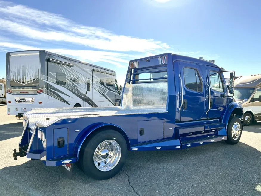 2024 Freightliner M2 106 Plus Summit Hauler | Photo 16 of 23