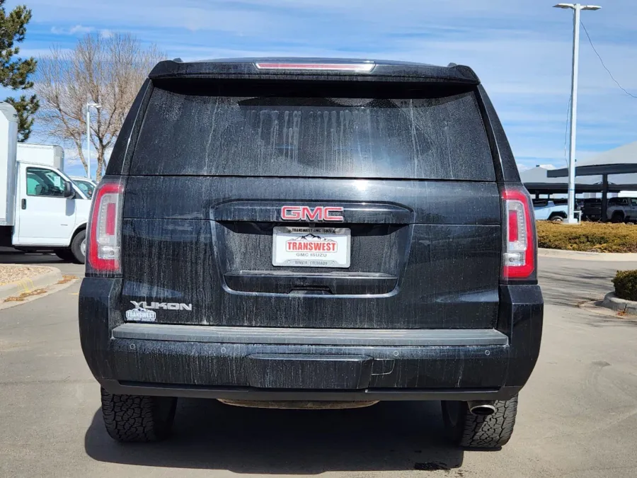 2018 GMC Yukon SLT | Photo 13 of 34