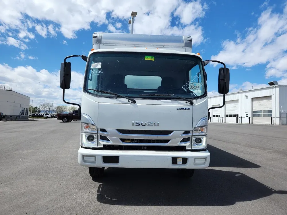 2024 Isuzu NPR-HD GAS 16' BOX VAN