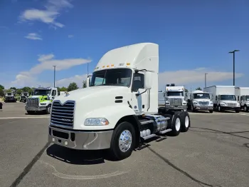 2016 Mack CXU