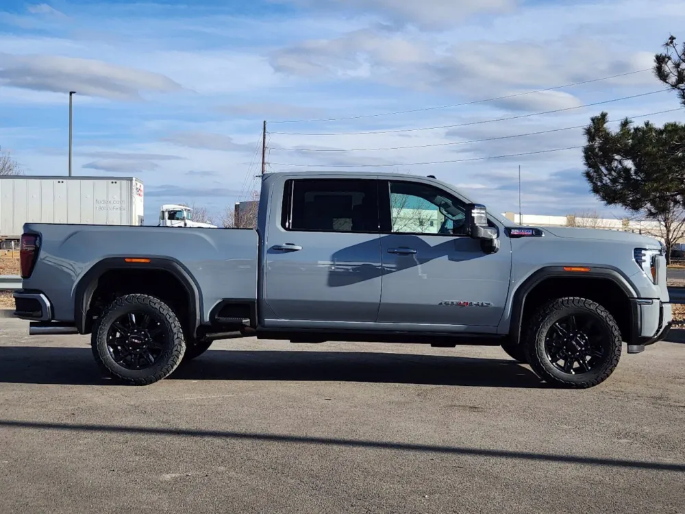 2025 GMC Sierra 2500HD AT4