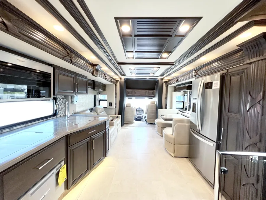 2023 Newmar Supreme Aire 4509 | Photo 7 of 37