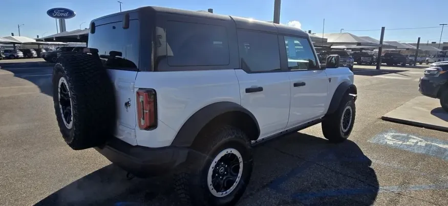 2024 Ford Bronco | Photo 5 of 29