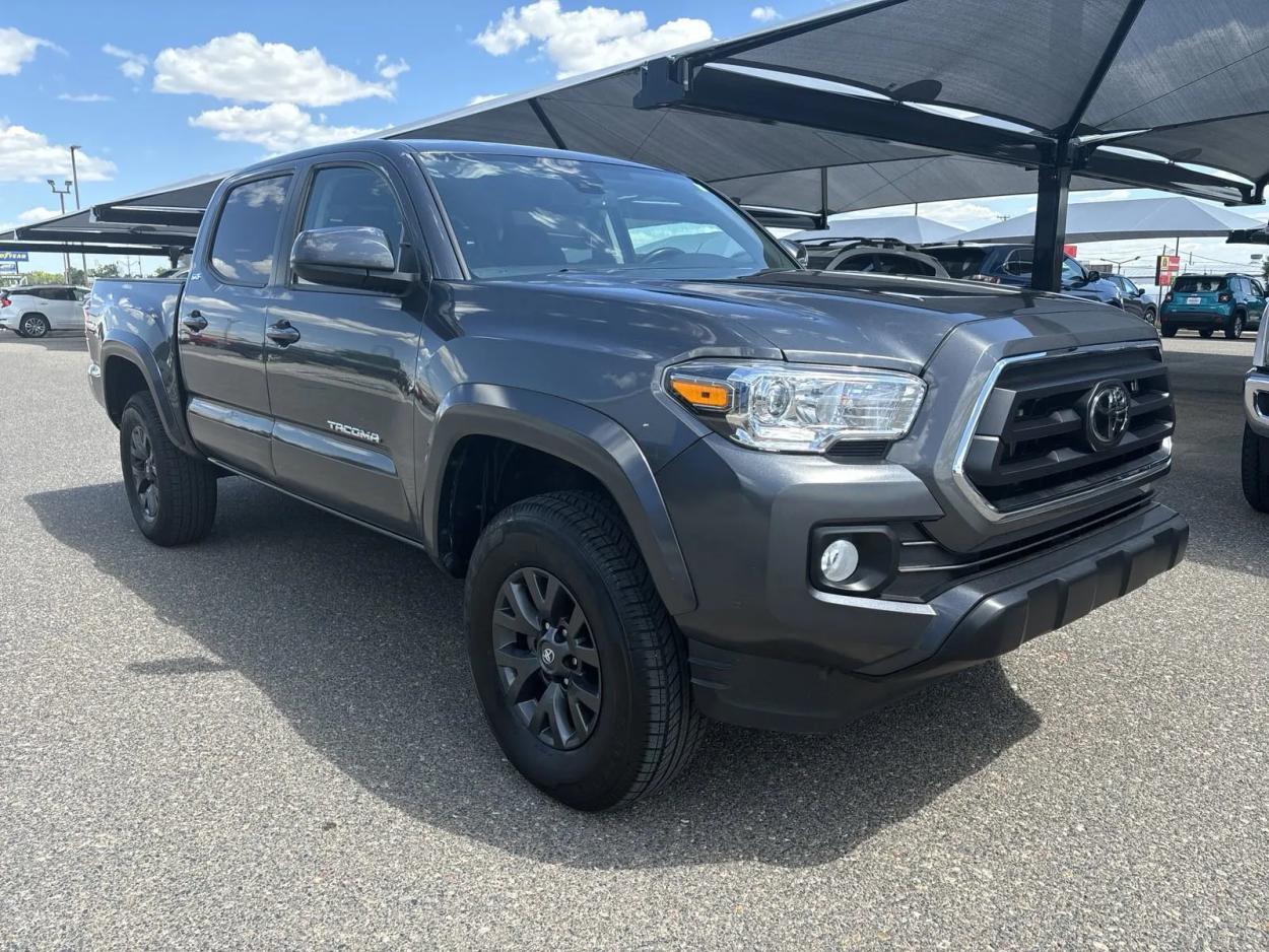 2022 Toyota Tacoma 4WD SR5 | Photo 6 of 22