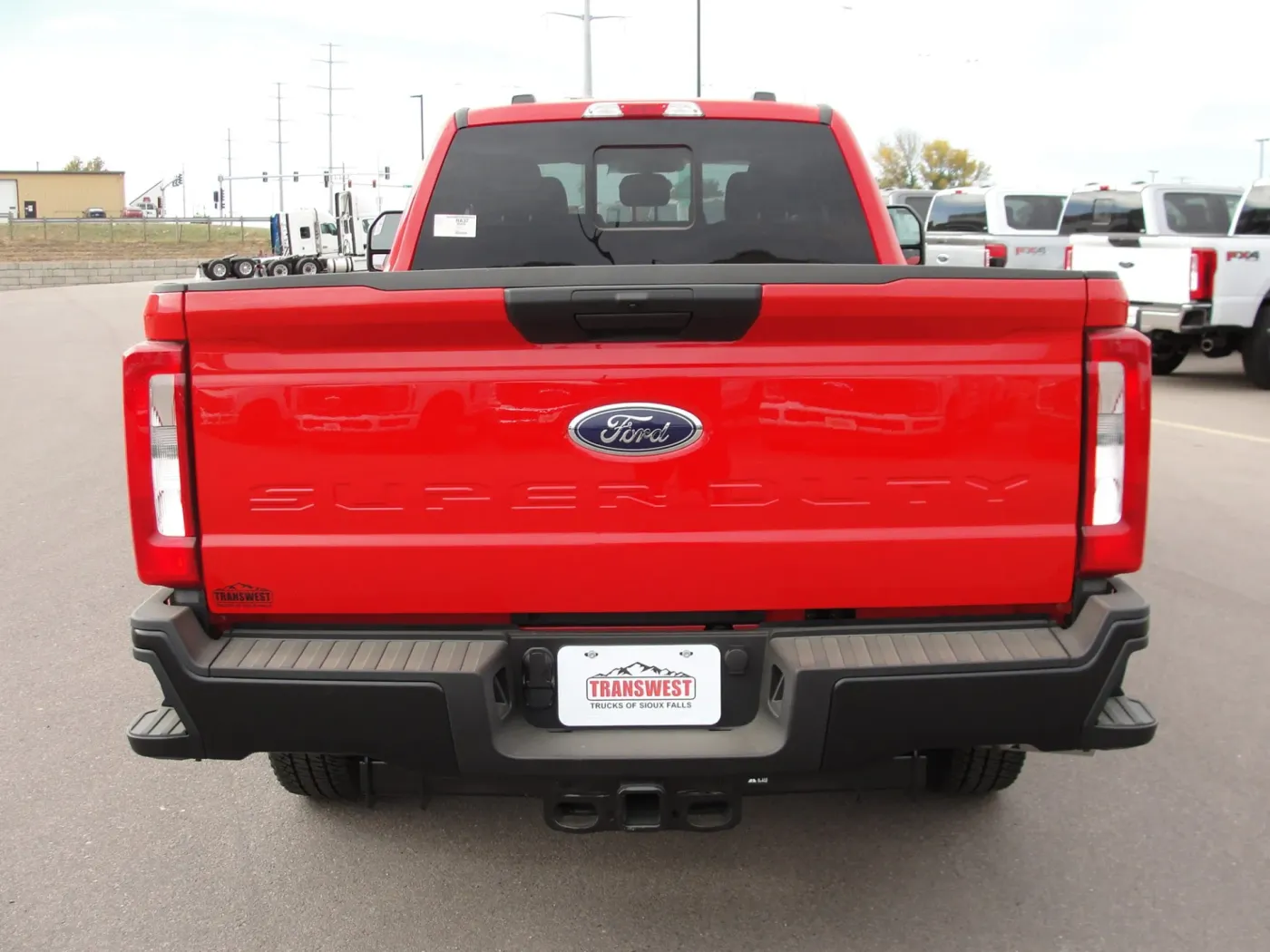 2024 Ford F350 | Photo 4 of 15