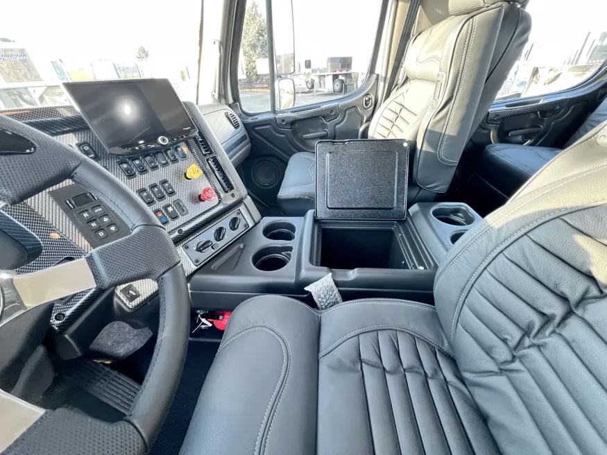 2023 Freightliner M2 106 Summit Hauler | Photo 28 of 27