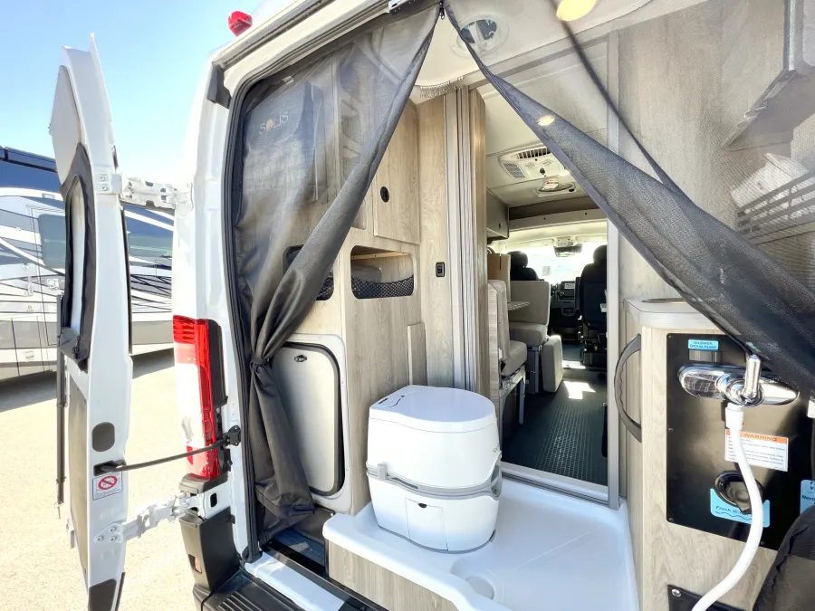 2024 Winnebago Solis Pocket 36B | Photo 17 of 22