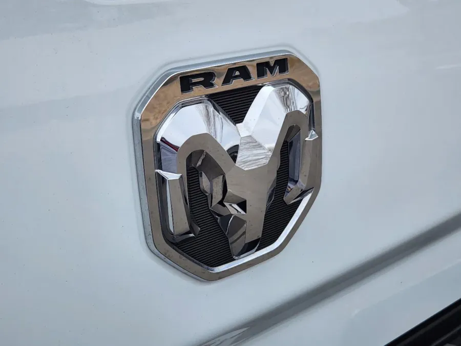 2022 RAM 2500 Big Horn | Photo 14 of 33