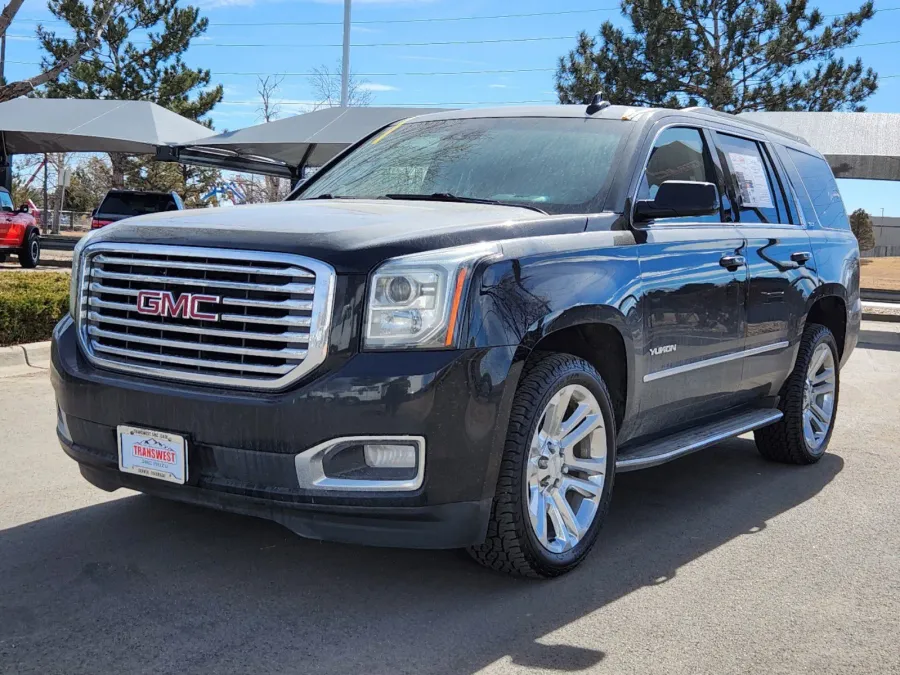 2018 GMC Yukon SLT | Photo 3 of 34